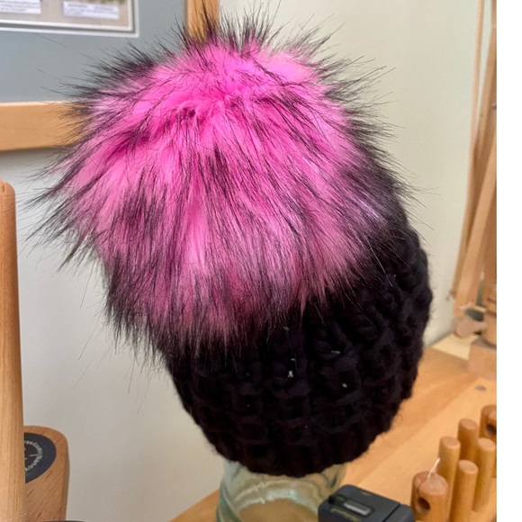 READY TO SHIP 100% Merino Wool Hat🧶 - Picture 3 of 7